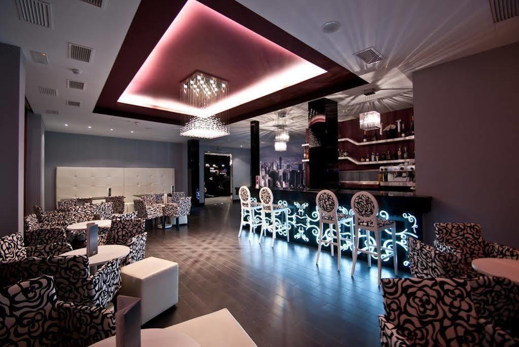Hotel Infanta Leonor Ecija Restoran gambar